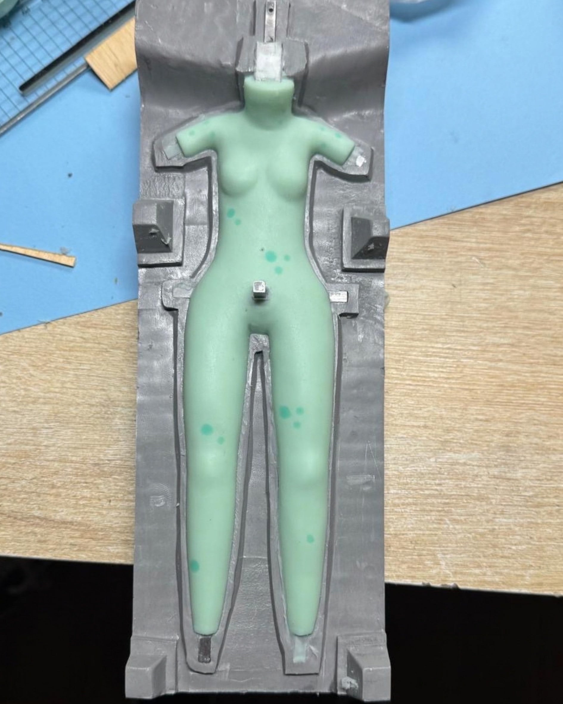 The body of Zoé's puppet in its mould